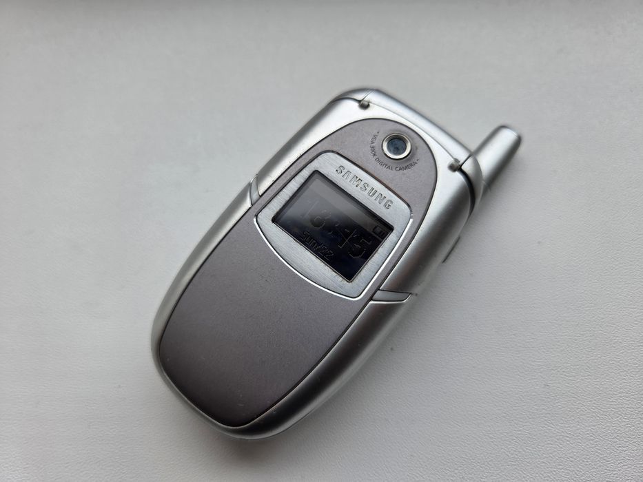 Samsung E310 - telefon de colectie