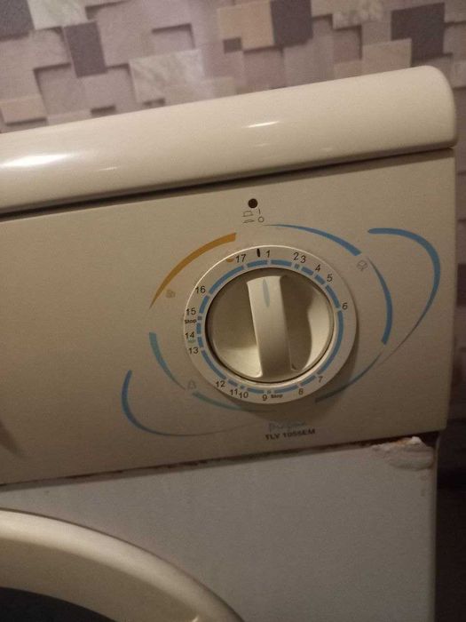 Стиральная машина на запчасти (TAURUS)