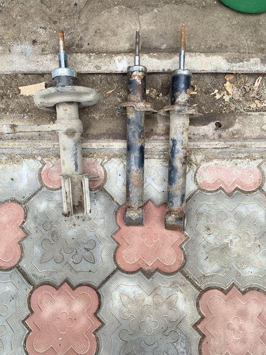 Стойки от гранты