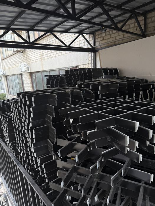 Продам потолок грильято