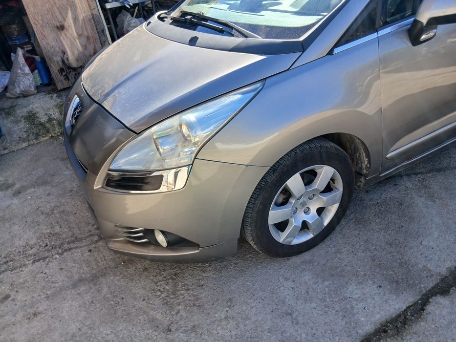 ПЕЖО  5008 2010 година