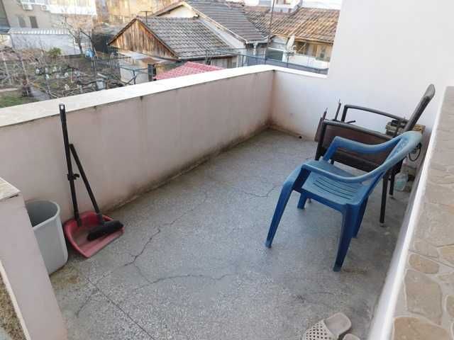 Под наем, етаж от къща, гр. Търговище, кв. Вароша