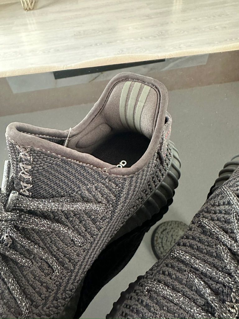 Adidasi premium Yeezy sireturi reflectorizante, gri sobolan - China