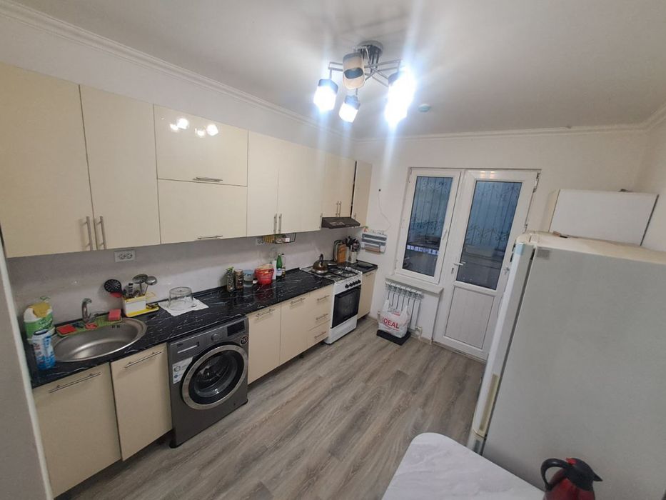 Срочно Яшнабод Олмос махалла 3 хона 68 кв