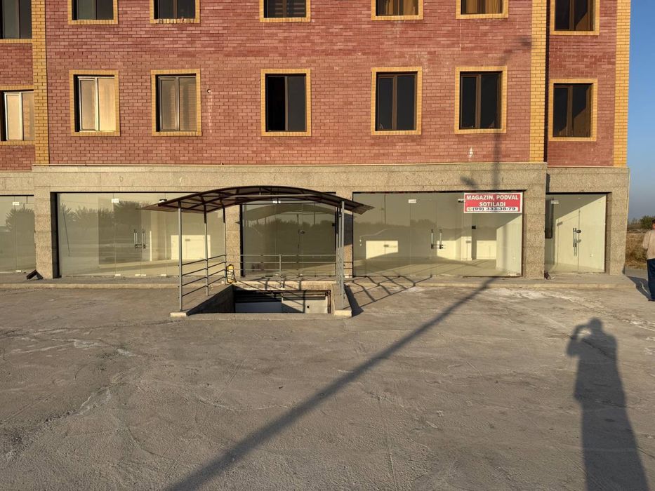 Magazin va boshqa xizmat kòrsatish uchun joy sotiladi