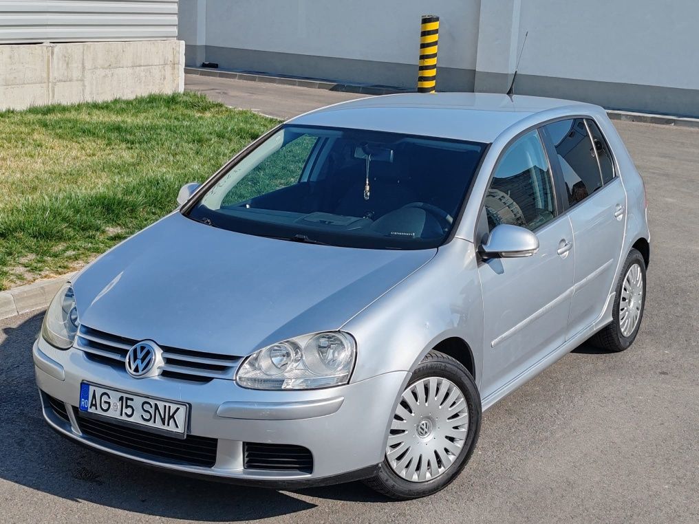 Vând vw golf 5 1.9 tdi