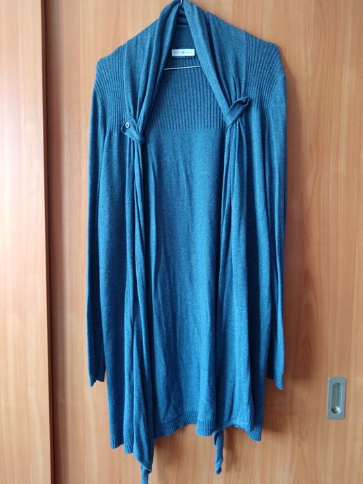 Vând Cardigan in Colț Mărimea XL
