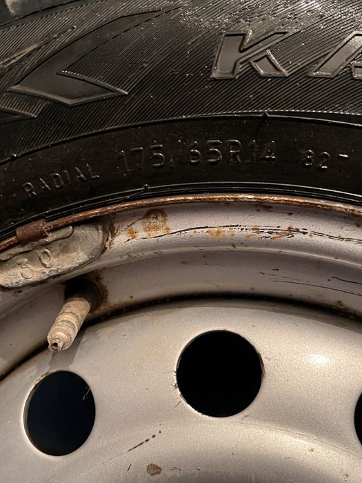 зимние шины на росиски ваз 1штука 12000тыш