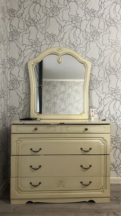 Продам Спальный гарнитур