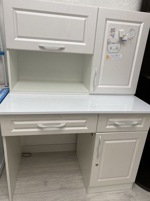 Стол и полка для письм