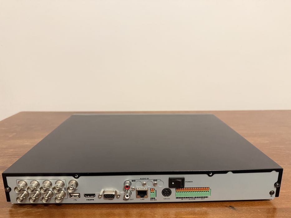 DVR Hikvision TurboHD 8 canale + 2 HDD
