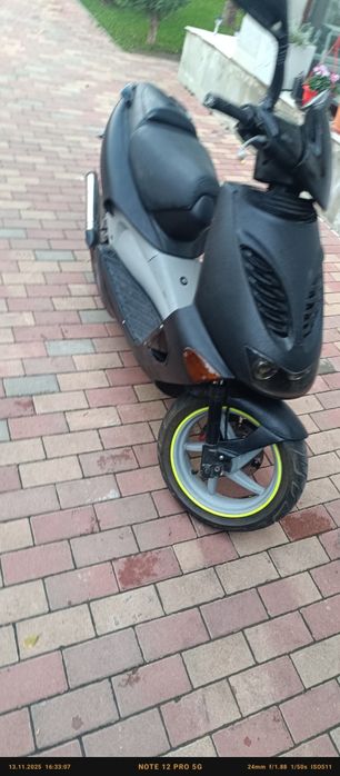 Aprilia SR 50 de vazare