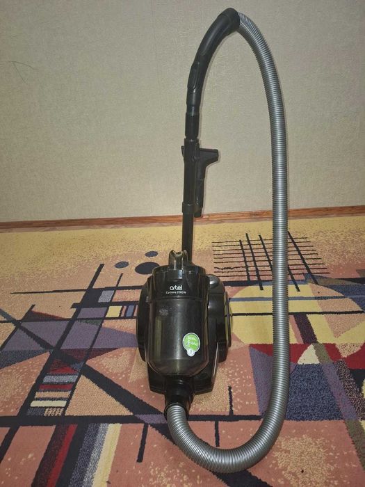 Продам пылесос бытовой