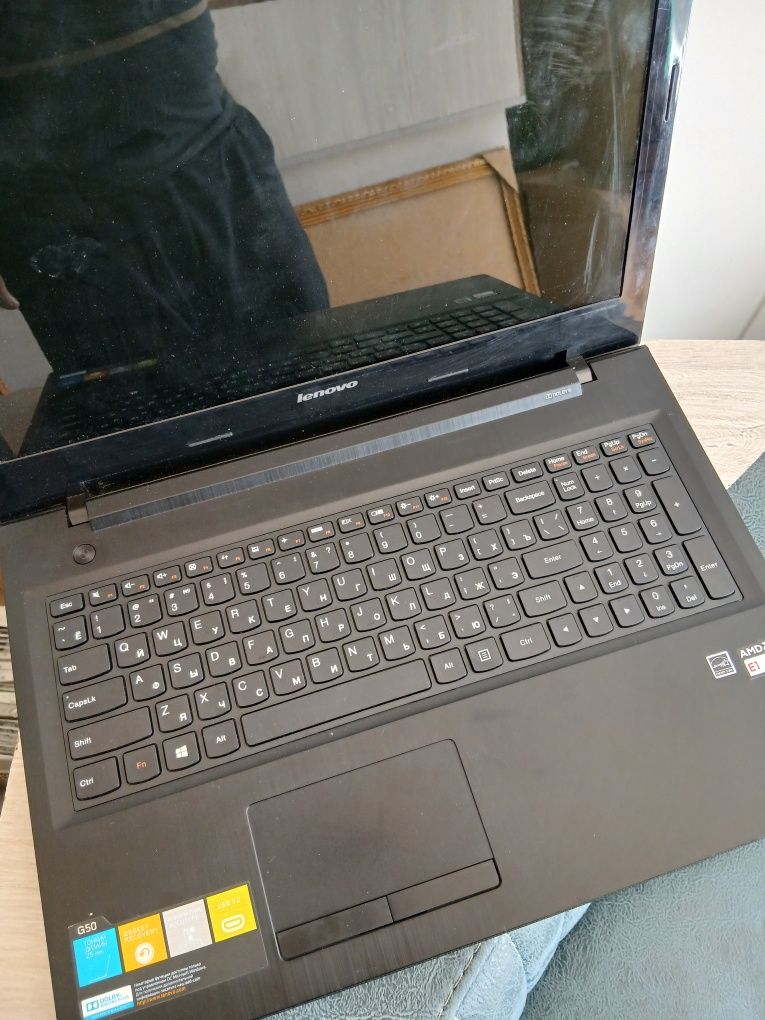 LENOVO noutbok sotiladi