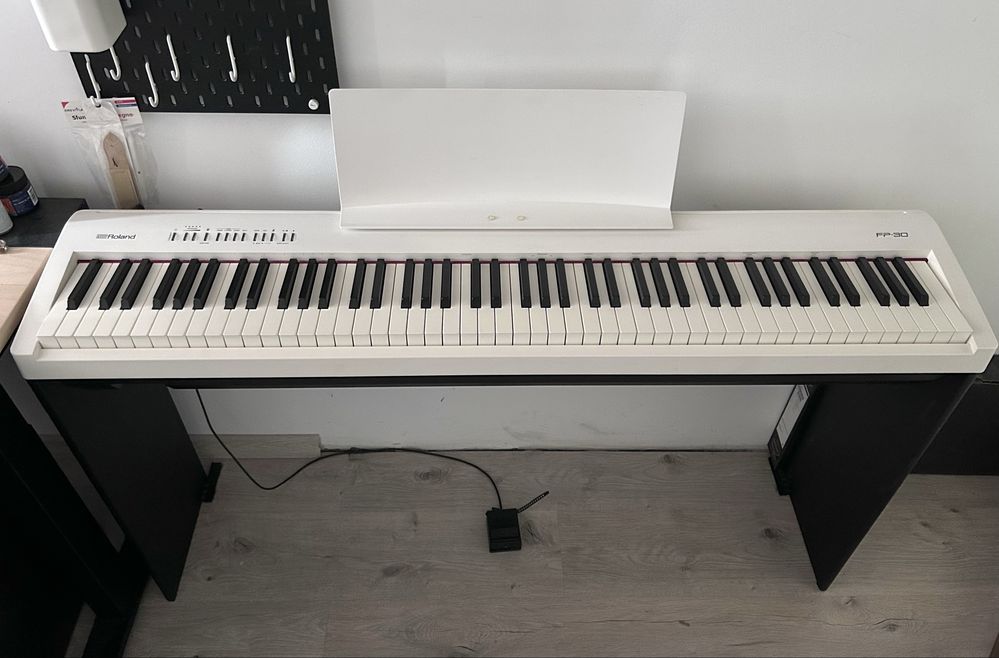 Pian Roland FP-30 White