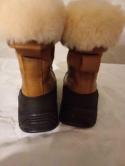 Ghete UGG Adirondack îmblănite mărime 38