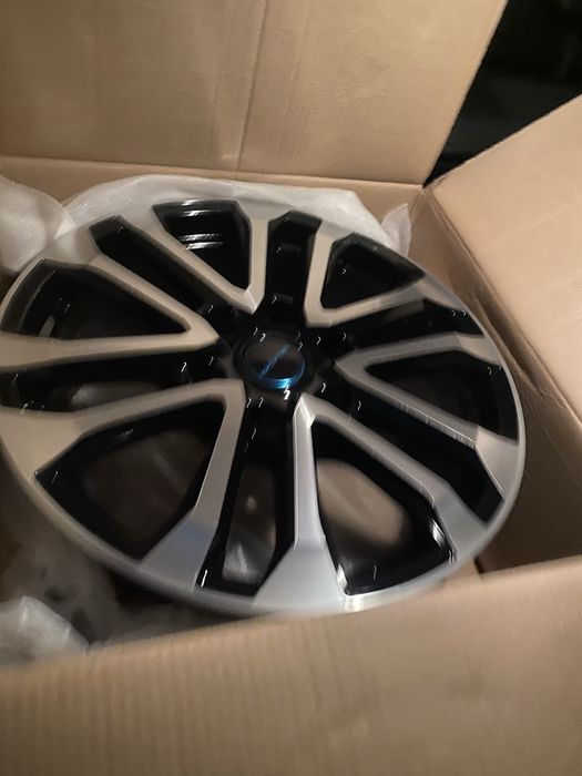 Продам диски новые R18