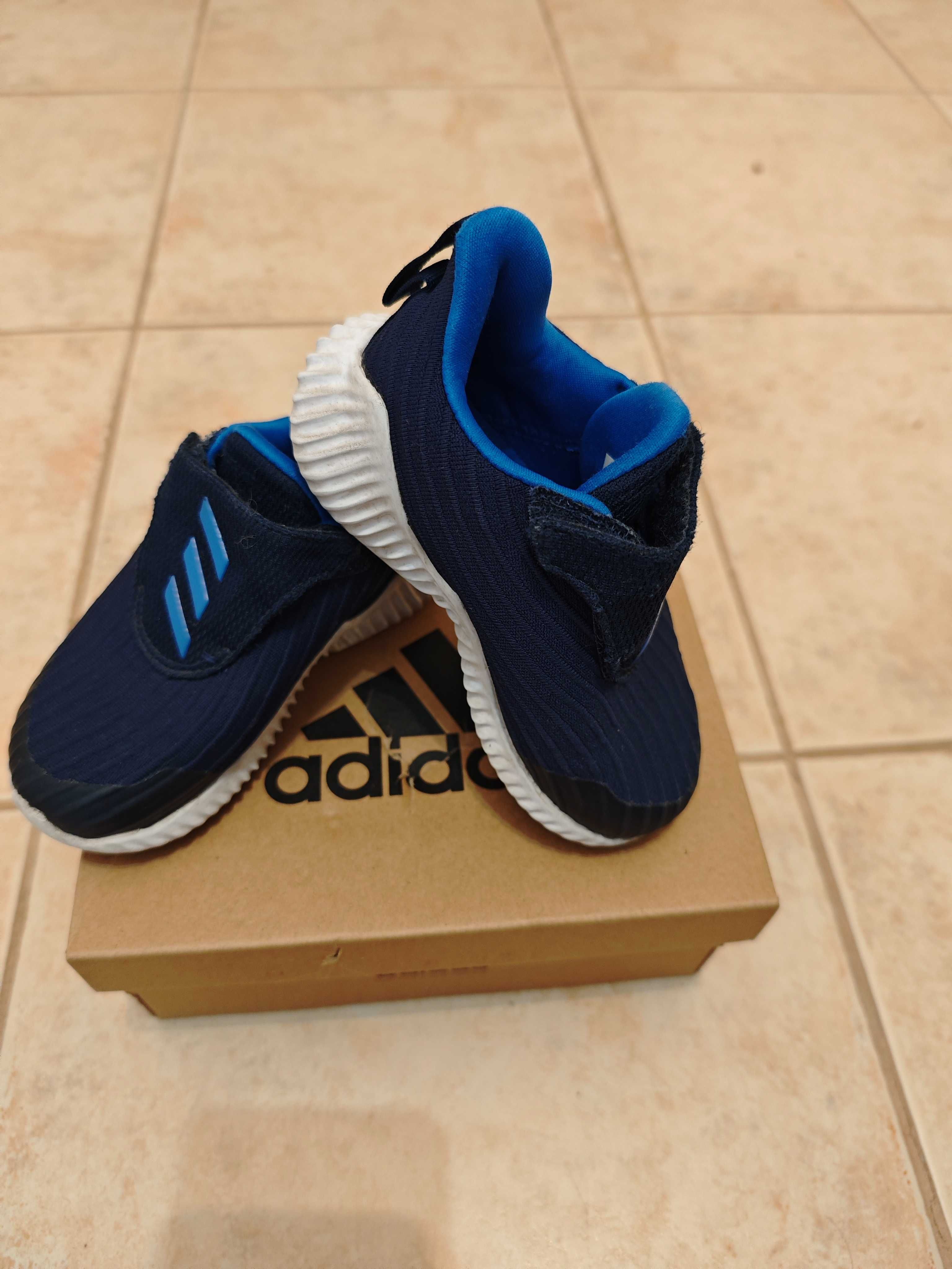 Детски маратонки за момче Adidas