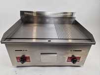 LIVRARE GRATUITA Grill pe GAZ Striat si Neted 720x540mm NOU