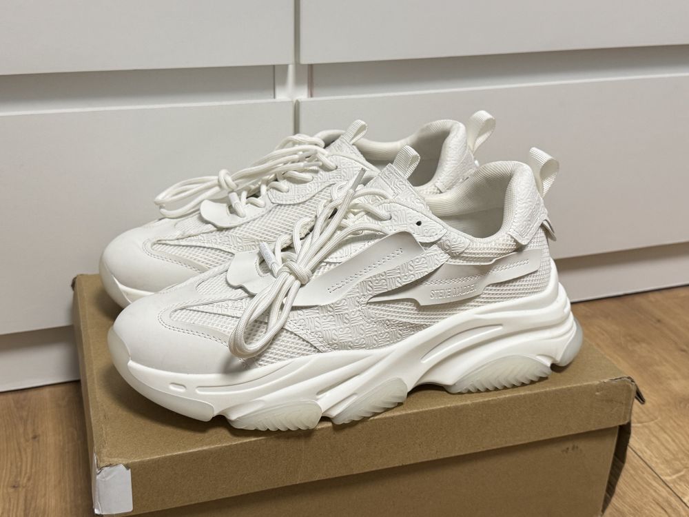 Steve Madden Steve Madden