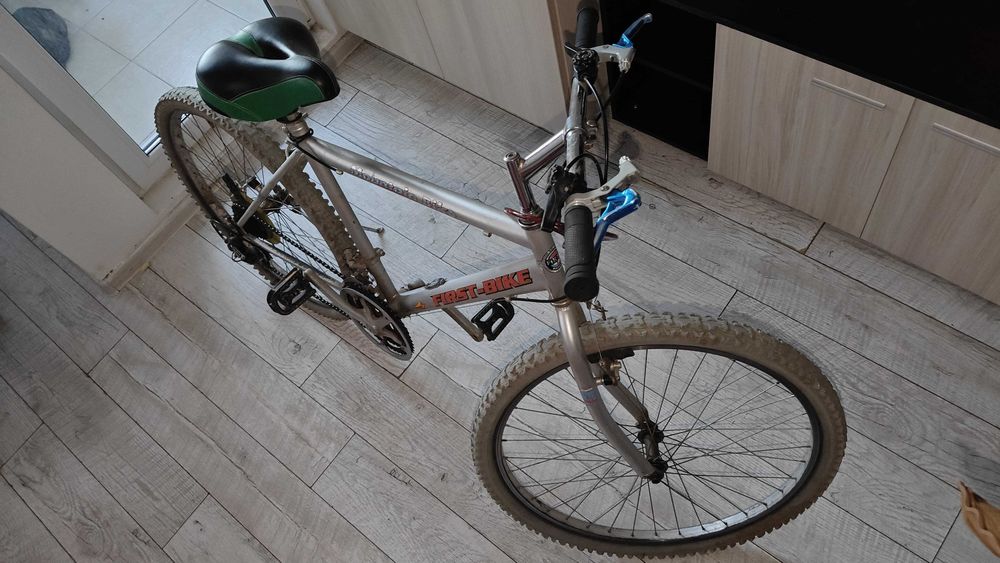 Vand bicicleta mountain bike