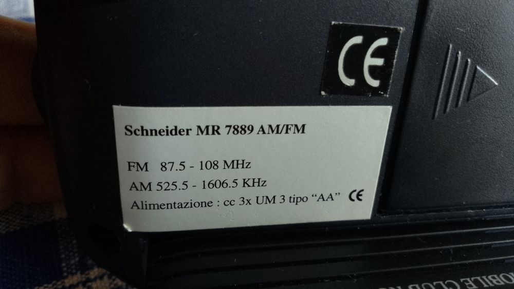 Radio portabil anii '90 Vintage Auto Roma Club