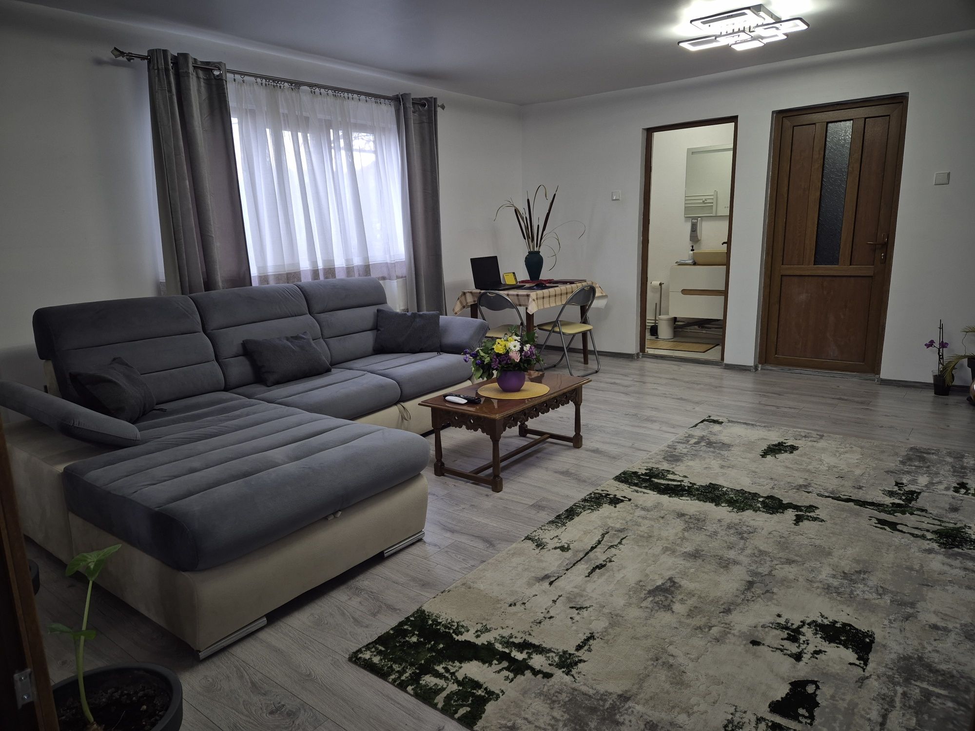 Casa 3 camere plus leaving