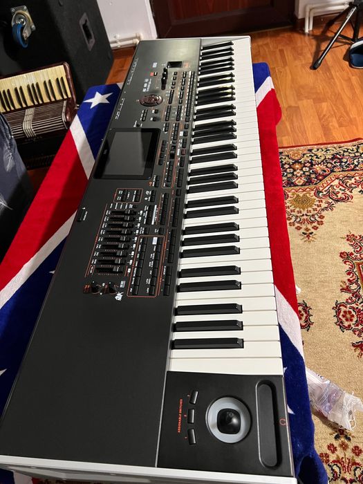 Vând Korg PA 4X oriental