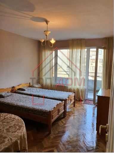 Тристаен! Площ 80кв.м.! Цветен квартал! Трети етаж! Код 6623