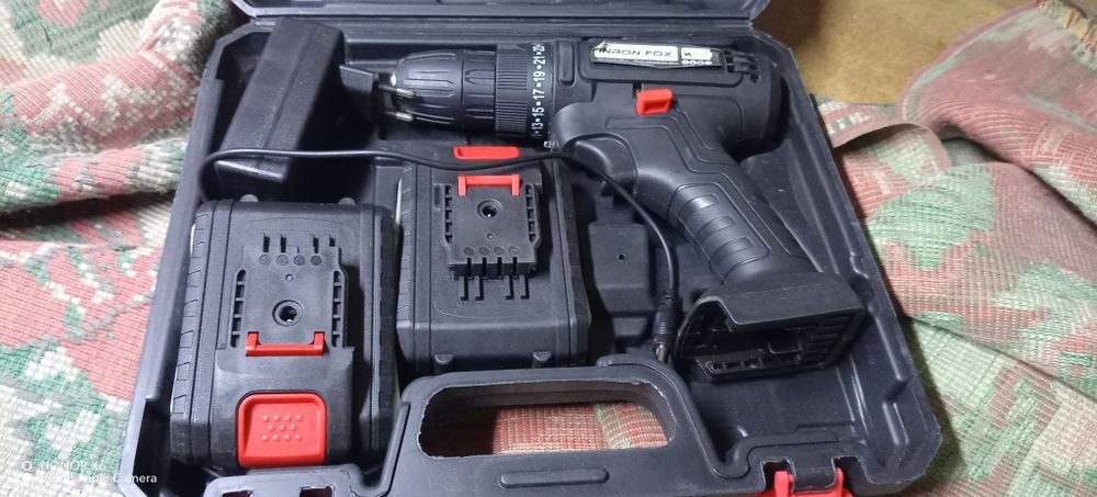 Продам шуруповерт