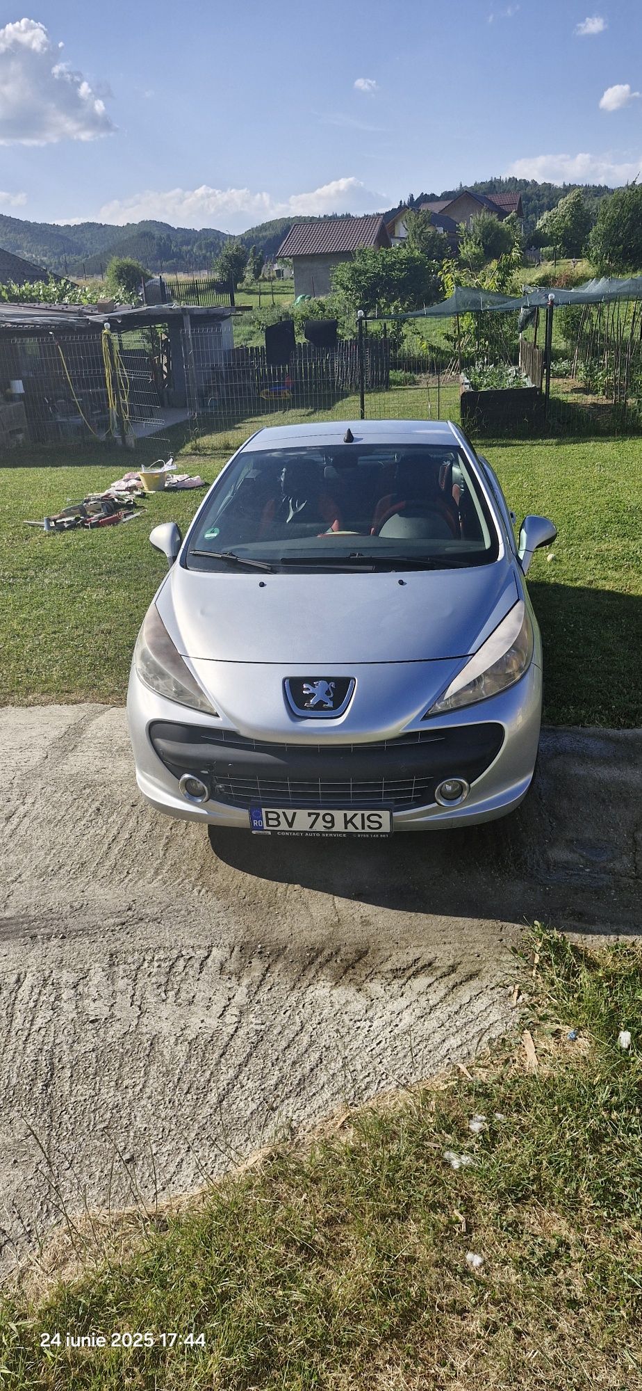 Vând Peugeot 207cc