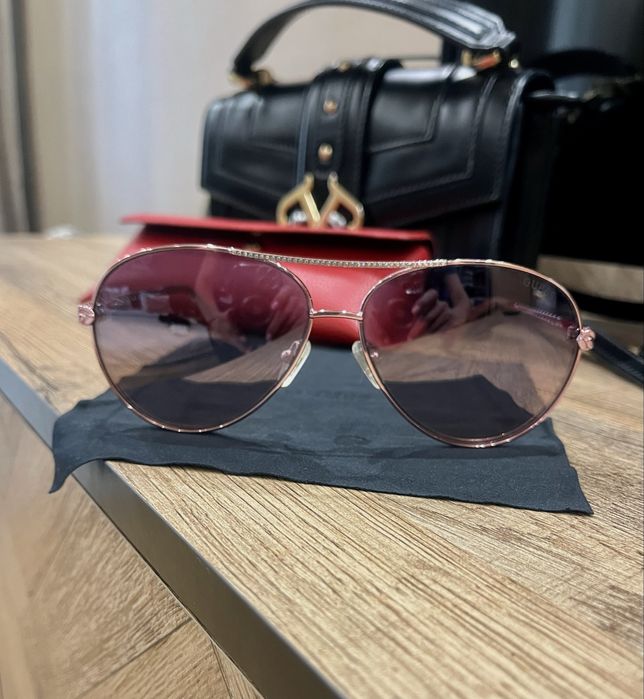 Уникални слънчеви очила GUESS