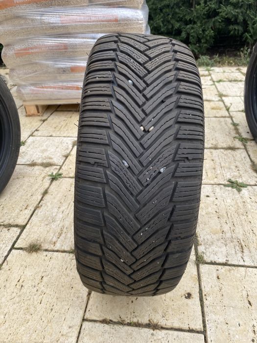 Anvelopa iarna 225/45/17 Michelin Alpin5 folosita un sezon