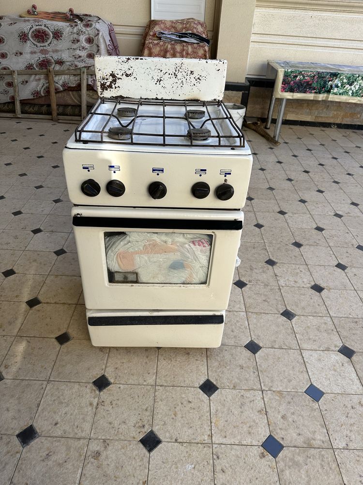 Продаеться срочно газ плита