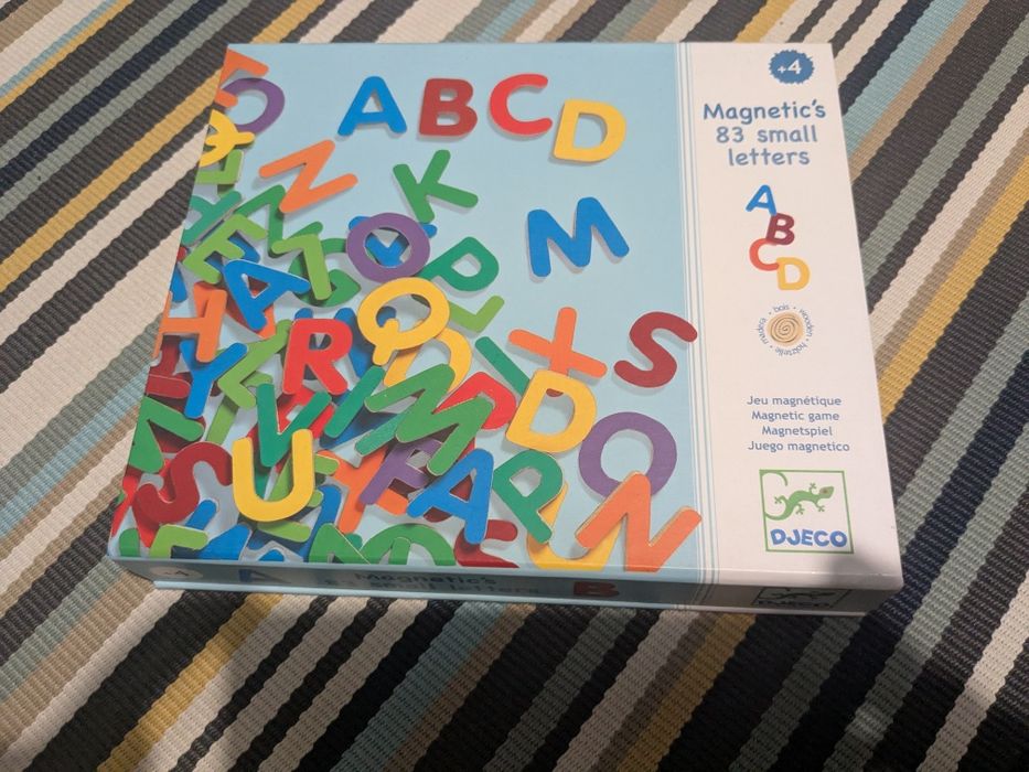 Djeco-Set 83 litere magnetice pentru copii