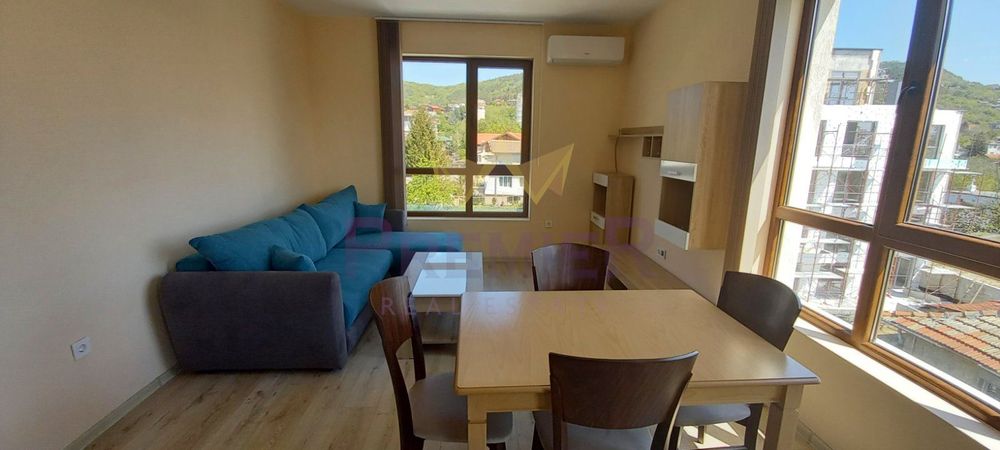 Дава се под наем Тристаен апартамент в Варна, Бриз - 80 кв.м за 510 € - Снимка #2