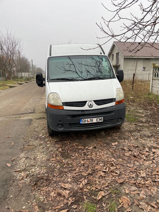 Vând Renault Master