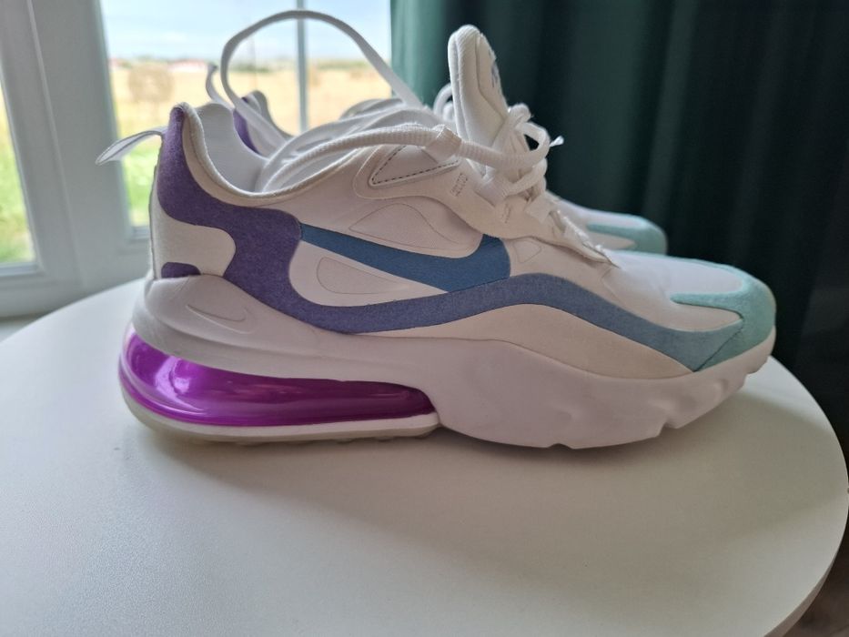 NIKE Women's Air Max React 270 White/Light Blue-Aurora Green