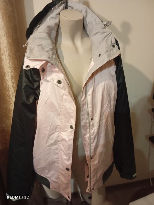 Яке с качулка на марката ROXY