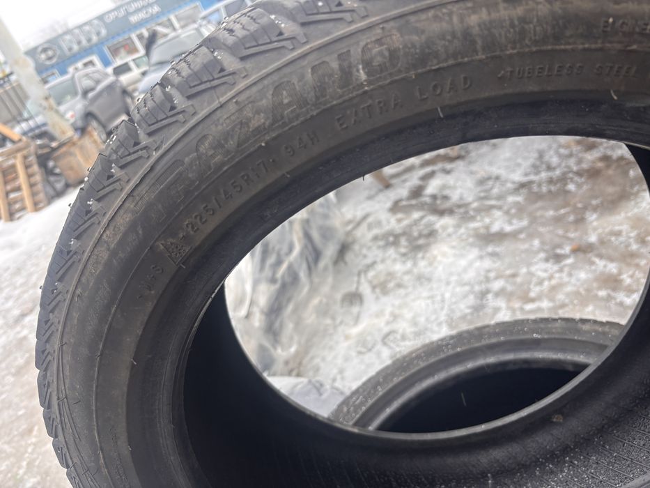 Шины почти новые