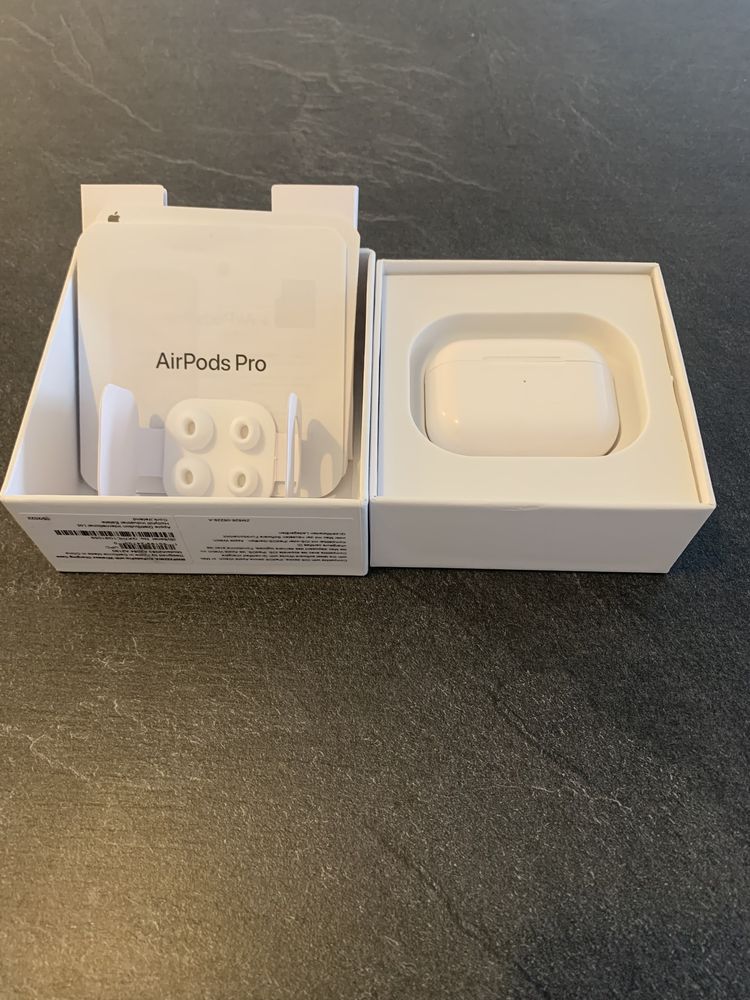 AirPods Pro full box