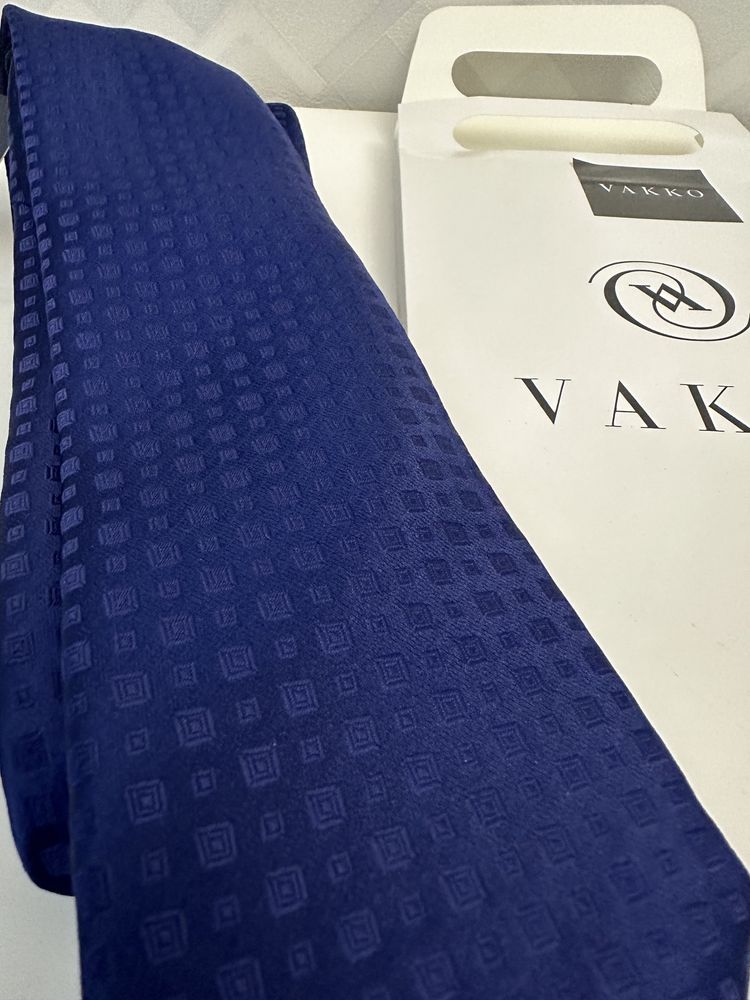 Новые галстуки бренда W-collection от Vakko