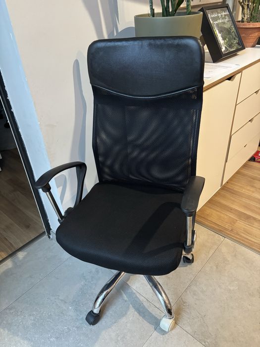 Scaun de birou rotativa