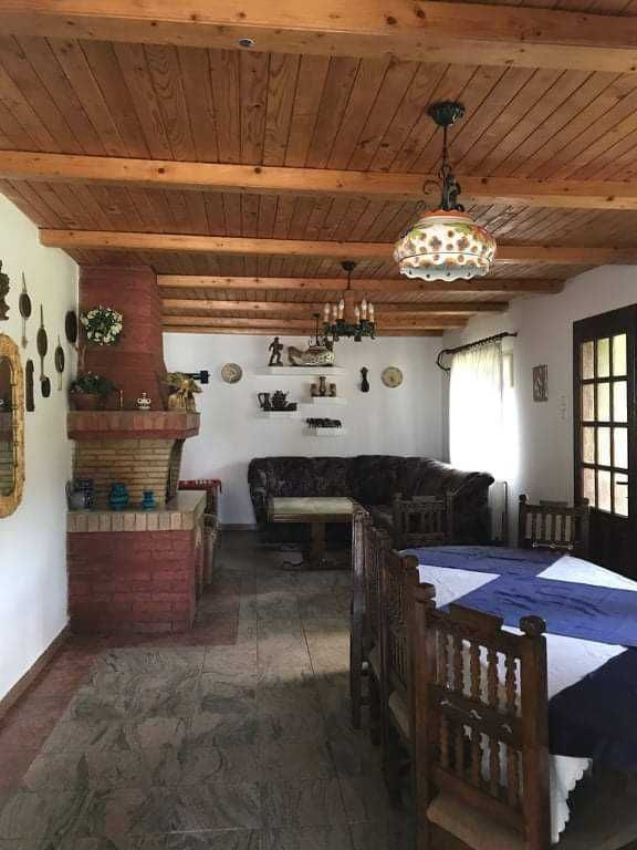 Cabana cu ciubăr și loc de joaca Bucovina