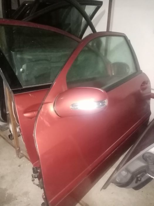 Двери передние на Mercedes C 203 купе