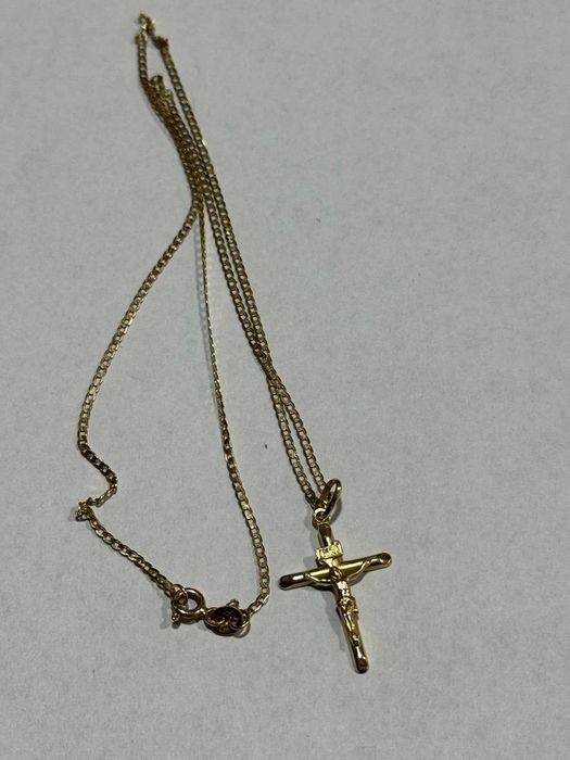 Златен синджир с кръст 14К
