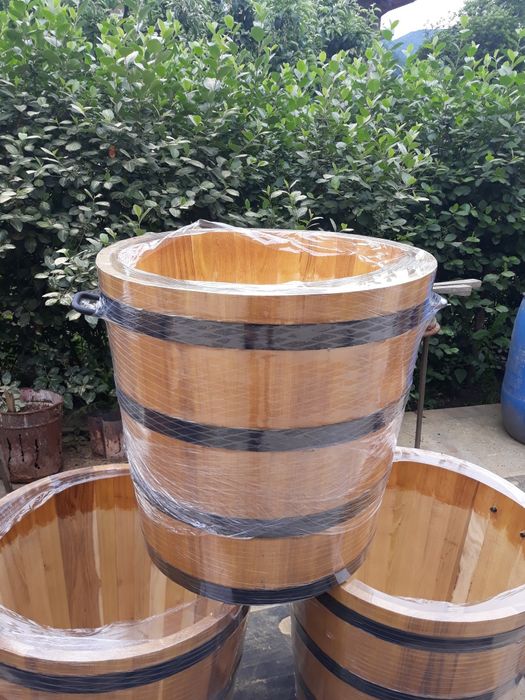 Дървени саксий по ваш избор