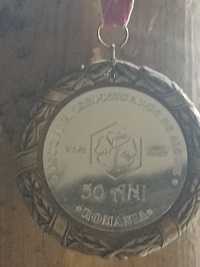Medalie 50 de ani de la infintarea complex apicol