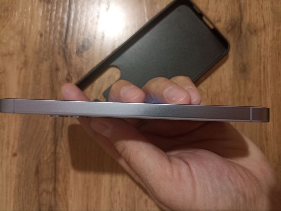 Samsung s24 в идеальном состоянии. Без царапин и сколов