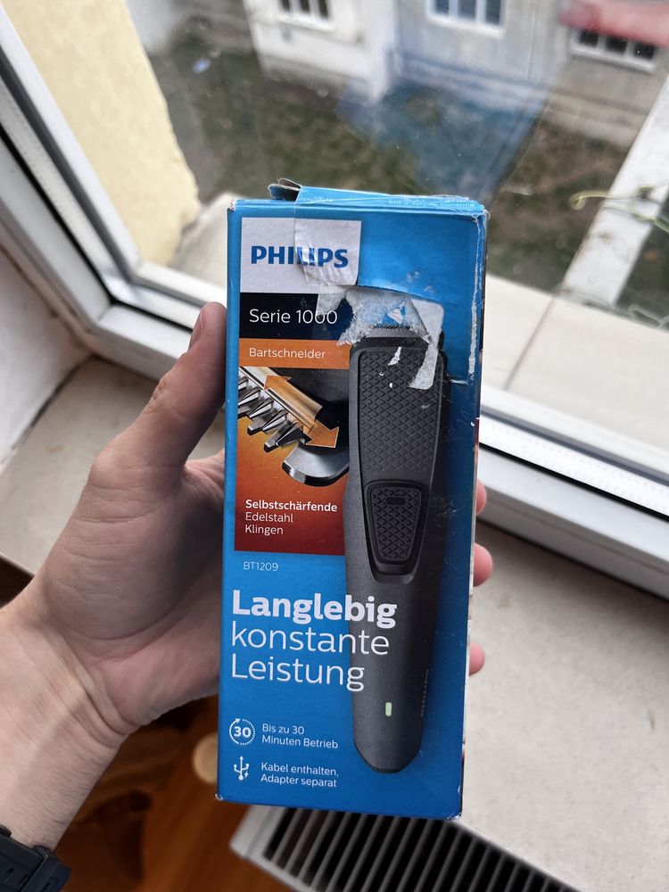 Aparat de ras Philips series 1000